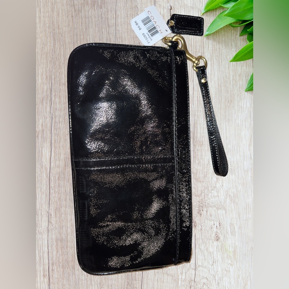 New Coach Black wristlet with large zippered compartment!!